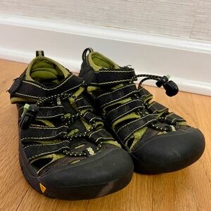 KEEN Boys Water Shoe Sandals